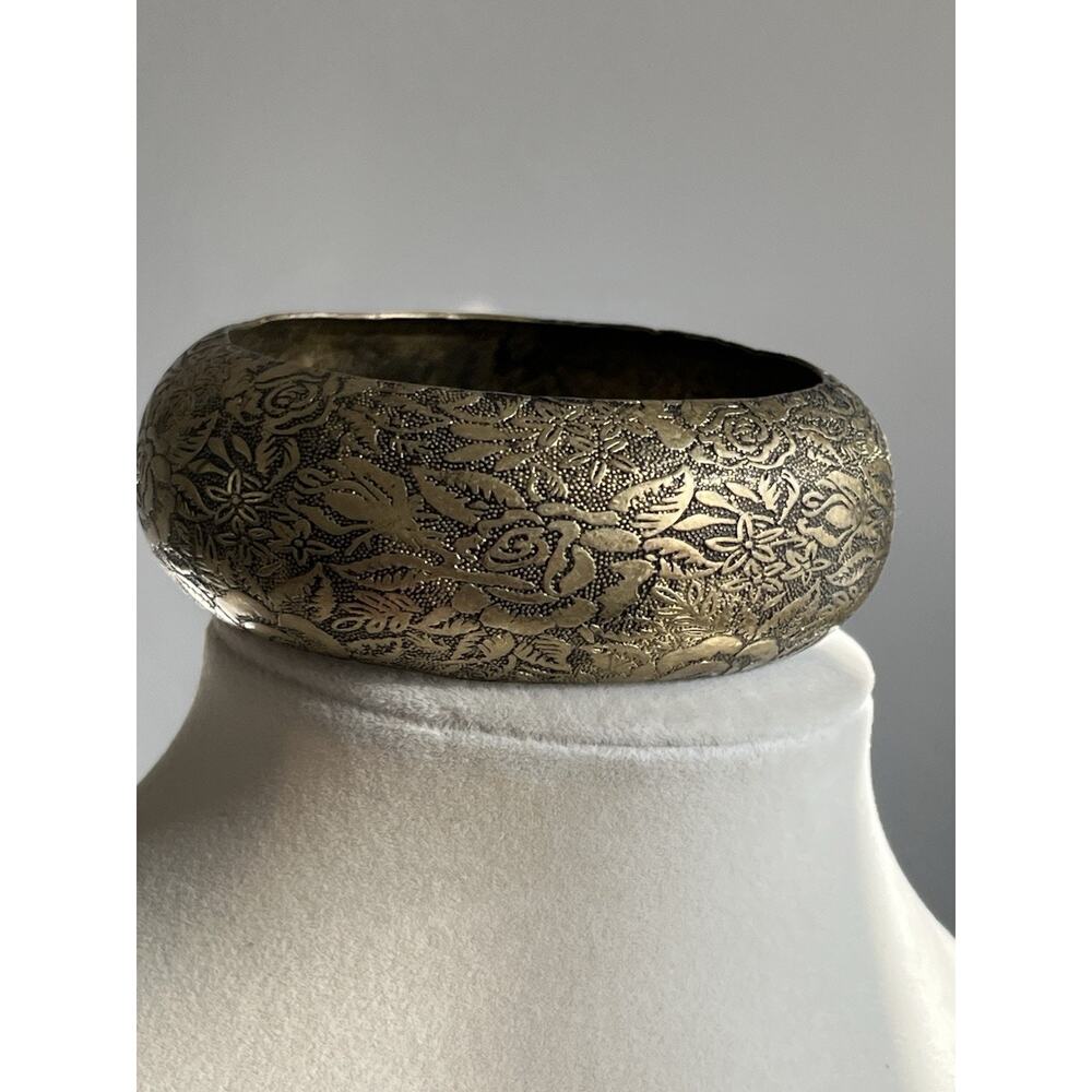 Chunky Brass Rose Pattern Garden Villa Paparazzi Bracelet Bangle
